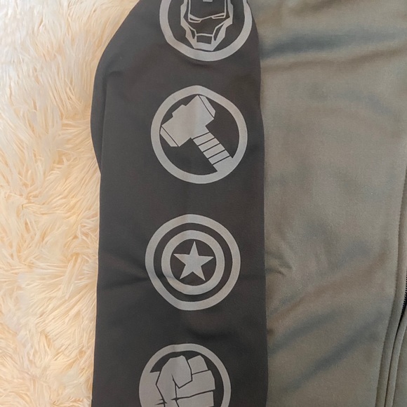 🆕🖤Big Boys Marvel Avengers Hoodie🖤 - Picture 5 of 6